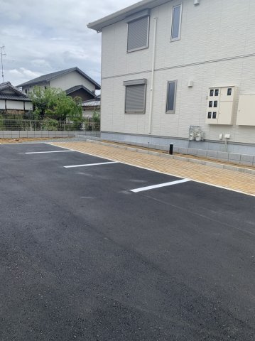 和泉市万町のハイツの駐車場|駐車場があります