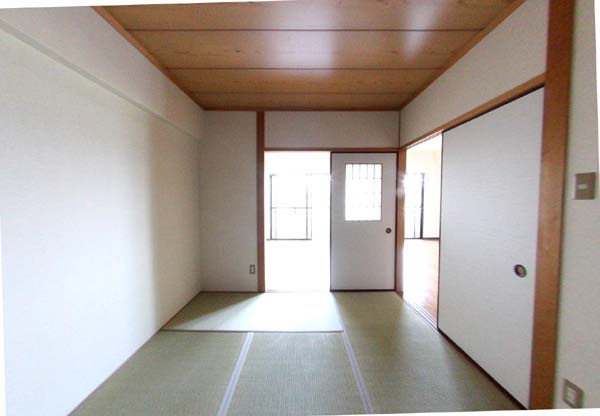 泉大津市池浦町３丁目の賃貸マンションの和室|和室があると落ち着いた雰囲気になりますね