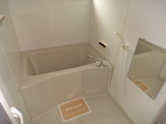 【浴室】 | メゾンドール　A | 落ち着いた空間のお風呂です