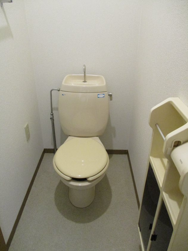シャルムⅡ【キャッシュバック対象物件】のトイレ|コンパクトで使いやすいトイレです