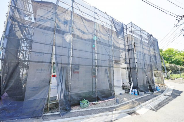 ひな壇立地につき日当たり良好♪カースペース1～2台。保土ヶ谷区今井町　全６棟新築戸建ての外観|保土ヶ谷区今井町エリアの全5棟の新築分譲住宅