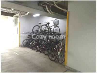 【その他共用部分】 | シャルマン新大阪 | 自転車置き場