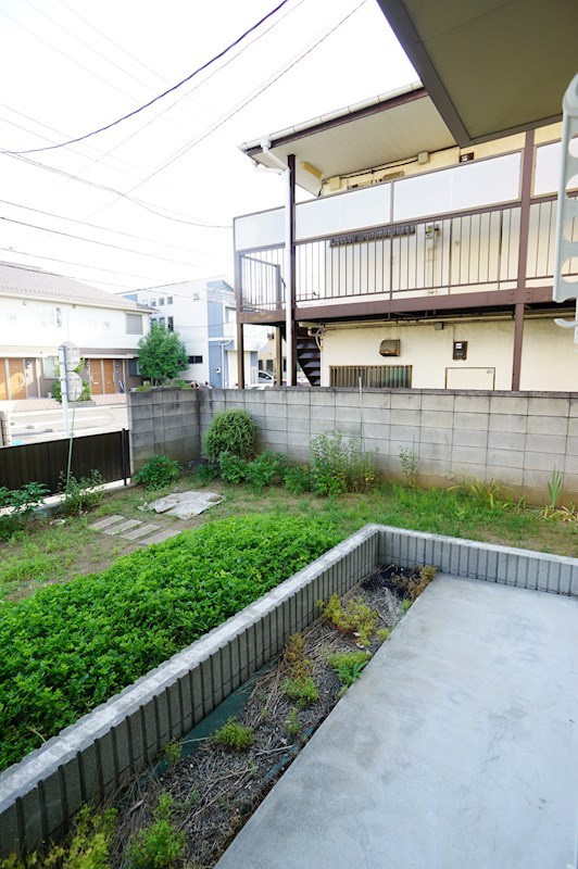 パルメゾンのバルコニー|陽当たり良好なテラス