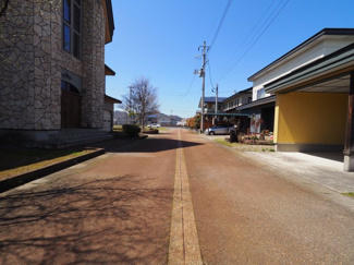 【前面道路含む現地写真】