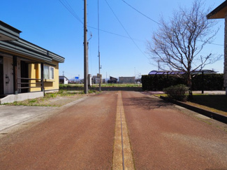 【前面道路含む現地写真】