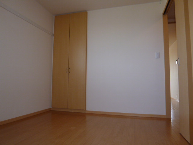 スターマンション神田の洋室|５.５帖