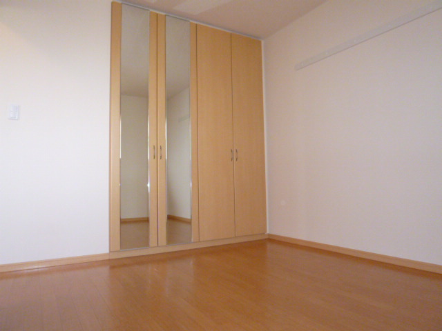 スターマンション神田の寝室|洋室５.６帖