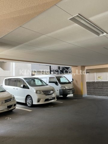 パルテール北の駐車場|駐車場に車を止められます