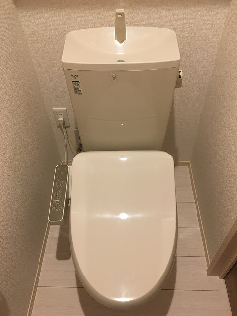 オッツ梅満のトイレ