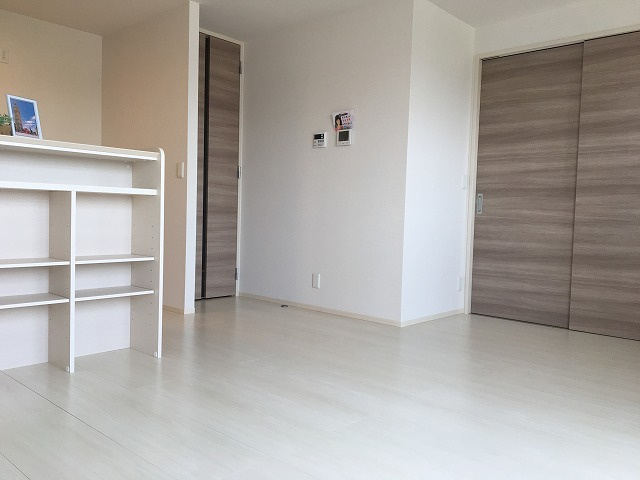 オッツ梅満の居間・リビング