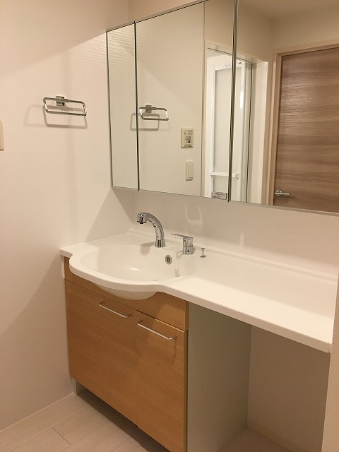 オッツ梅満の独立洗面台