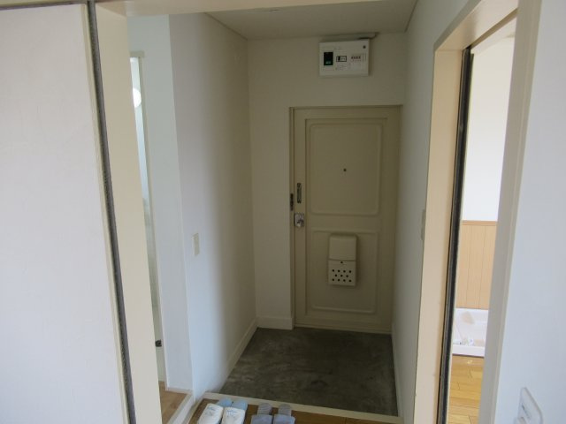 山本ビルの玄関