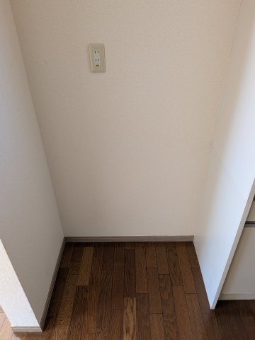 【内装】 | メイプル1 | 冷蔵庫置き場です