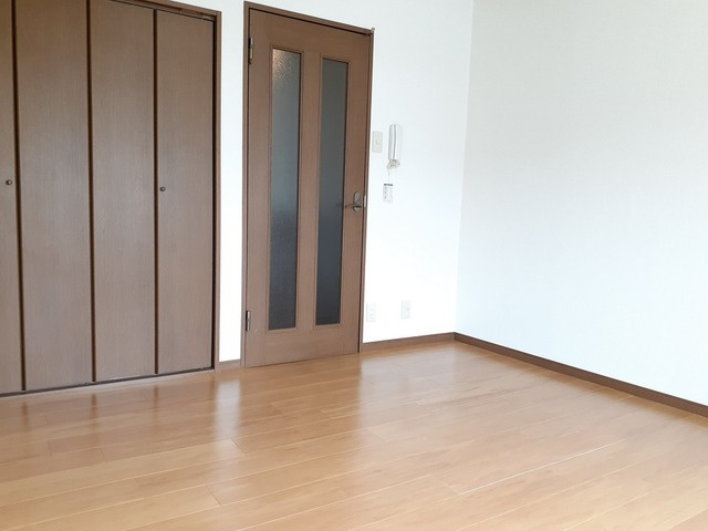 【寝室】 | ヴィラウエスト