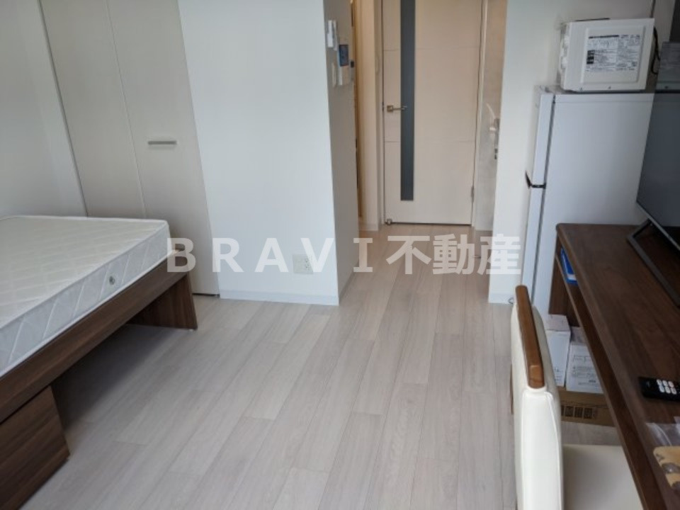 セイワパレス玉造駅上　BRAVI不動産の洋室|【セイワパレス玉造駅上】居間で趣味の時間をお楽しみください