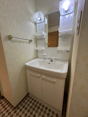 【独立洗面台】 | グリーンハイツC | 洗髪洗面化粧台で忙しい朝にも寝癖の付いた頭にも優しい☆お化粧するときにも大活躍です♪