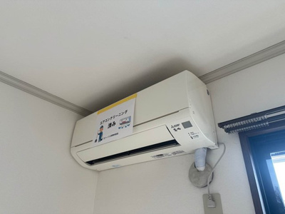 【設備】 | グリーンハイツC | 暑い夏や寒い冬に大活躍！リビングダイニングキッチンにあるエアコンです☆冷暖房完備で1年中快適に過ごせます♪