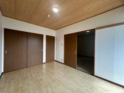 【和室】 | グリーンハイツC | 南向き和室6帖☆押入れがあります♪寝具をすっきり収納できるので和室は寝室にもオススメ☆