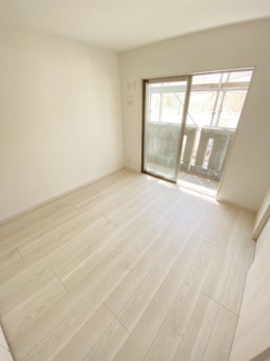 【寝室】 | ON THE ROAD