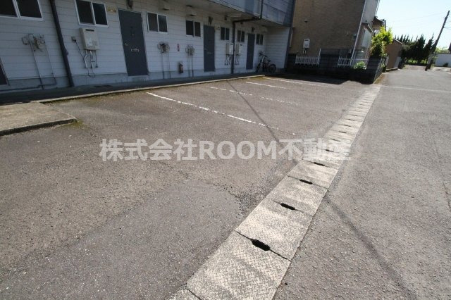 CALMEST西町（カーメスト）の駐車場|駐車場完備です