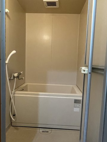キャロットＩの浴室