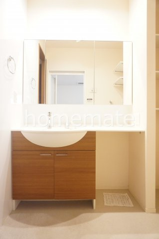 熊本市東区新南部３丁目のアパートの独立洗面台