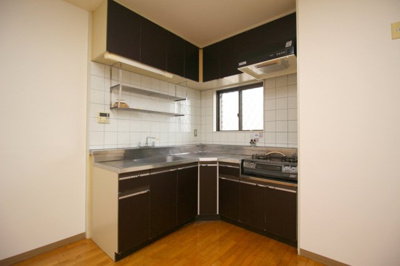 【キッチン】 | サードニックス宇田 | 使いやすいL字型のキッチン