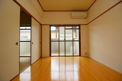 【洋室】 | サードニックス宇田 | 南向きの明るい洋室