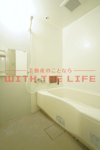 ロイヤル・レセンテ B棟【10,000円キャッシュバック対象物件】の浴室|お風呂で日々の疲れを落としましょう