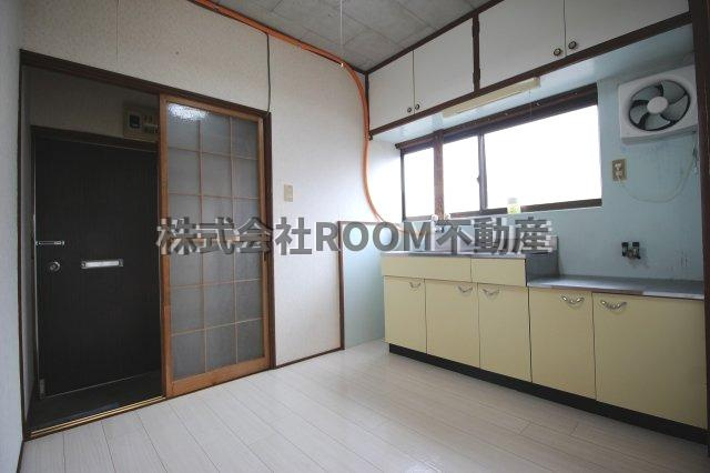 ガーデンMJの内装|明るい室内です