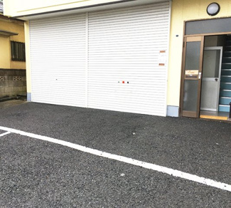 【駐車場】 | 根岸貸倉庫 | 駐車スペース1