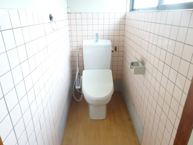 鏡借家のトイレ