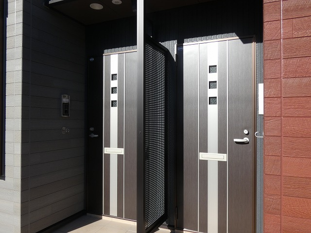 アミストッソ・コルザⅡの玄関