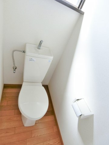 東金中野638貸家2号棟のトイレ