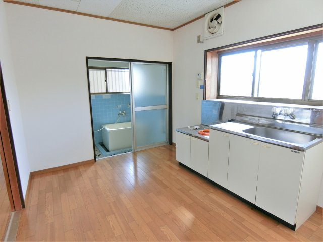 東金中野638貸家2号棟の居間・リビング
