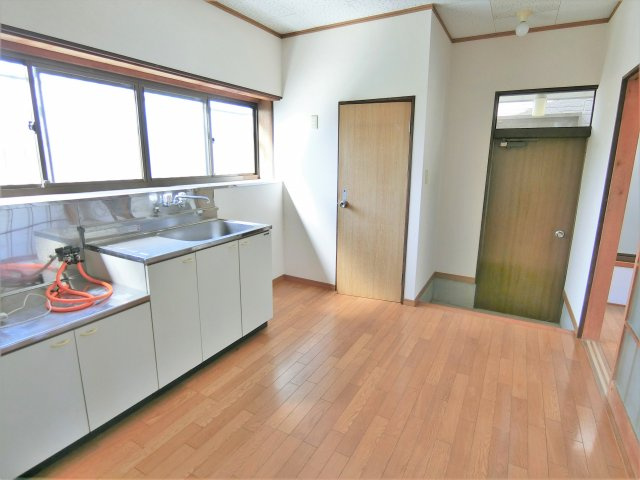 東金中野638貸家2号棟の居間・リビング