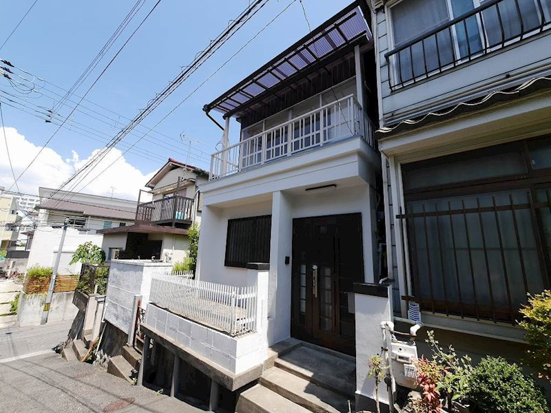 片山町3丁目貸家の外観