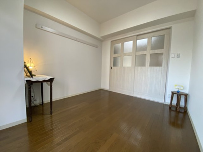 【洋室】 | ル・ムーブル井村 | 南向きバルコニー