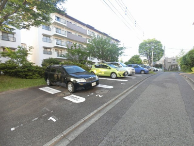 【駐車場】 | 笹下台団地８街区６号棟 | 平置き駐車場です。