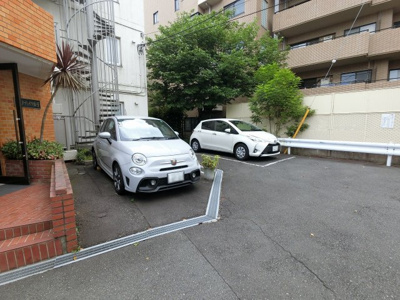 【駐車場】 | チェリーハイツ山手 | 平置き駐車場です。