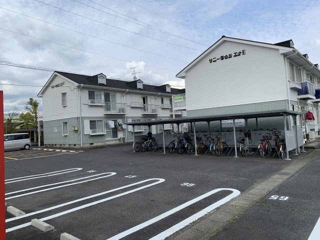 サニータウンエナEの外観