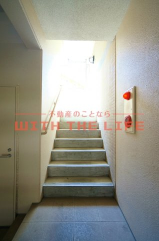 オリーヴァ日ノ出【キャッシュバック対象物件】のロビー|ゆとりのあるロビーです