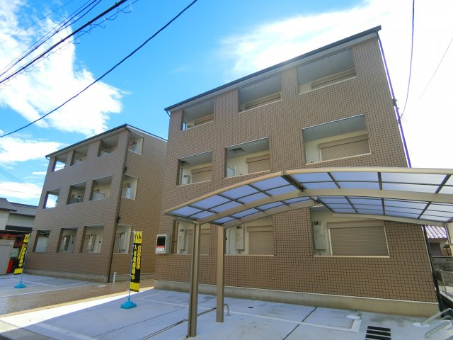 ラ・メール富田林A棟の外観