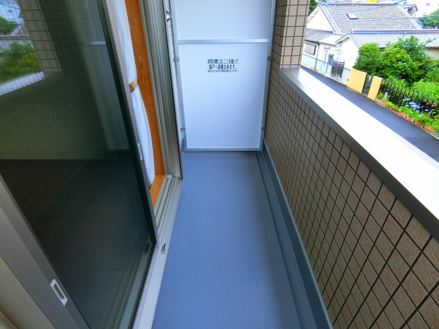 ラ・メール富田林A棟のバルコニー