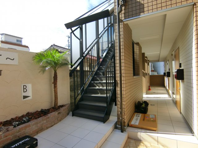 ラ・メール富田林A棟のエントランス