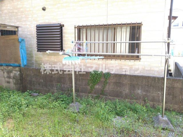 マンション珂志摩の庭|簡単な家庭菜園も楽しめるお庭です