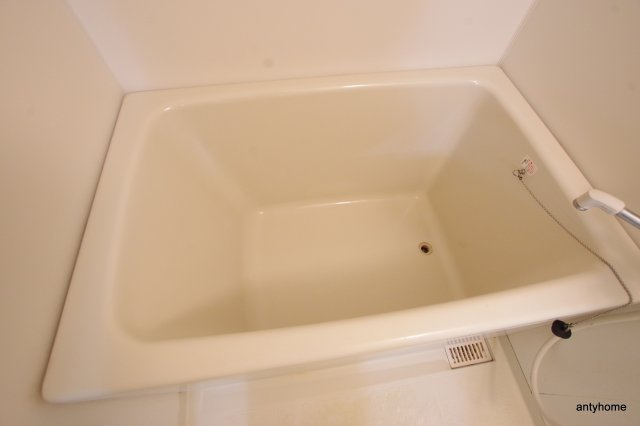 ウインズコート西中島　仲介手数料無料の浴室