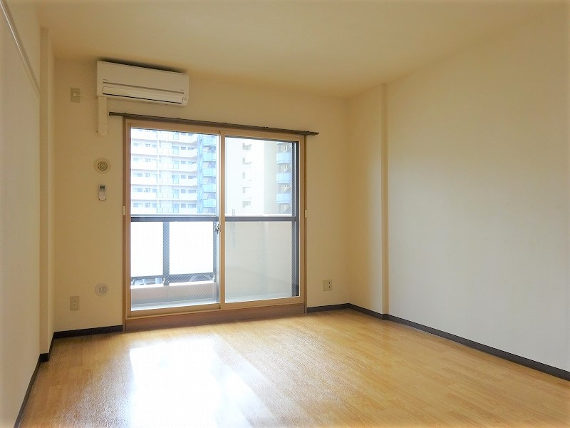 フリーデンの居間・リビング