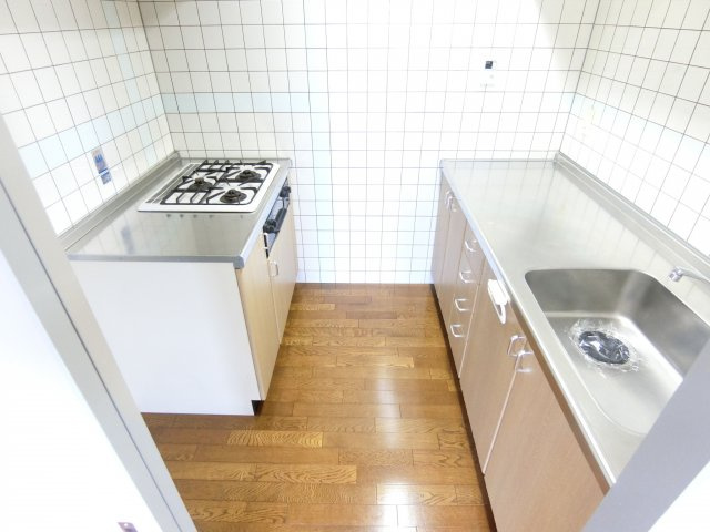 アスガルドのキッチン|同物件別部屋写真