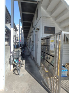 【エントランス】